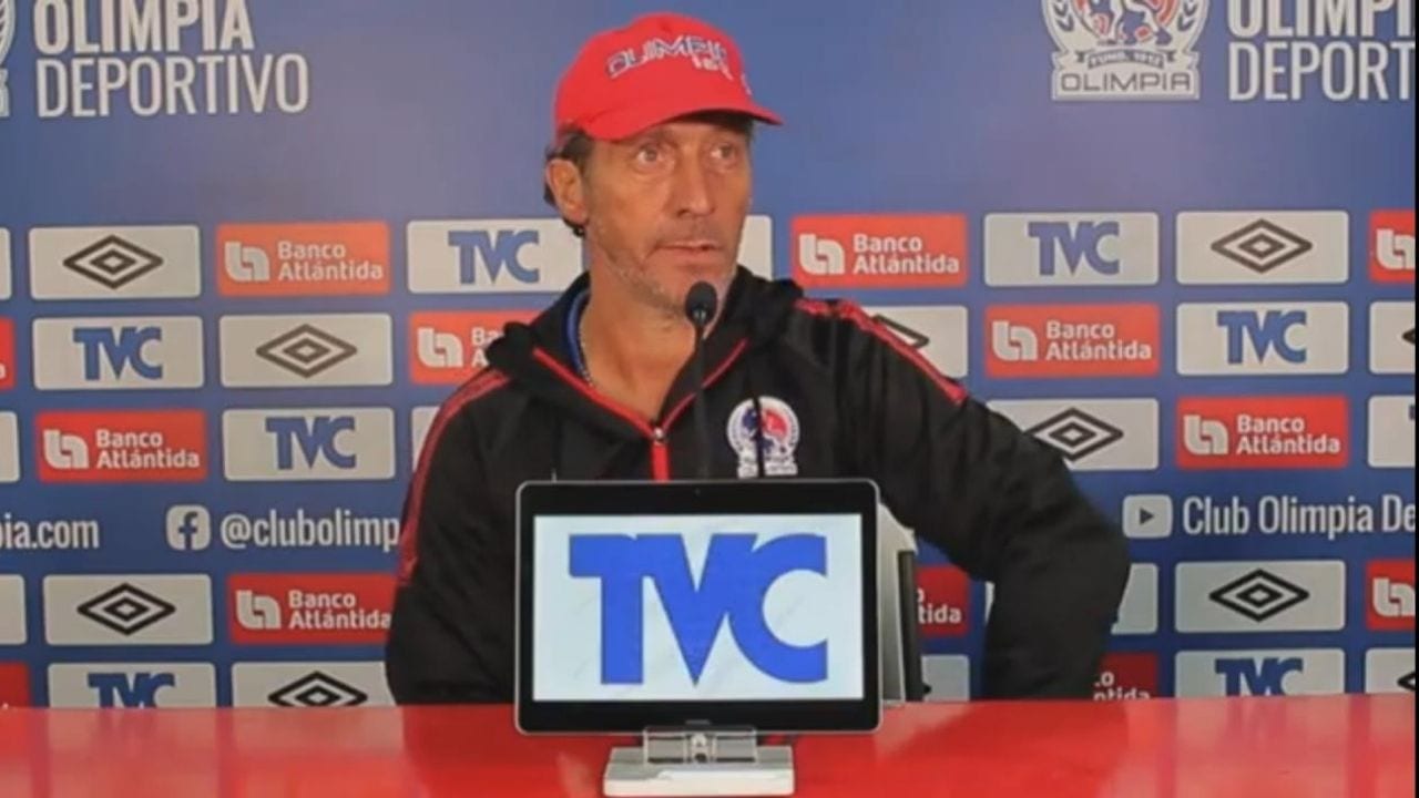 Pedro Troglio: Es una locura que se hayan jugado partidos mientras estábamos en Orlando