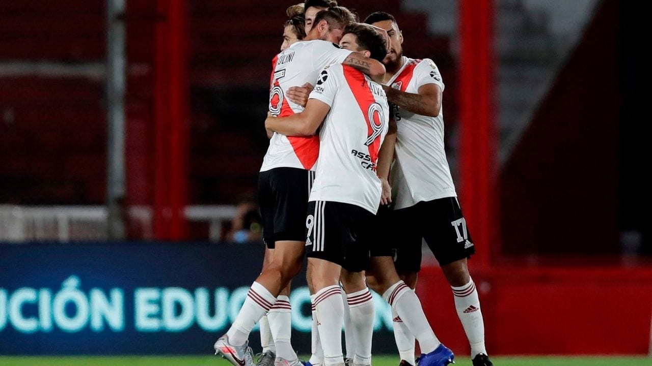 River y Boca ponen en juego el liderato a una semana del superclásico