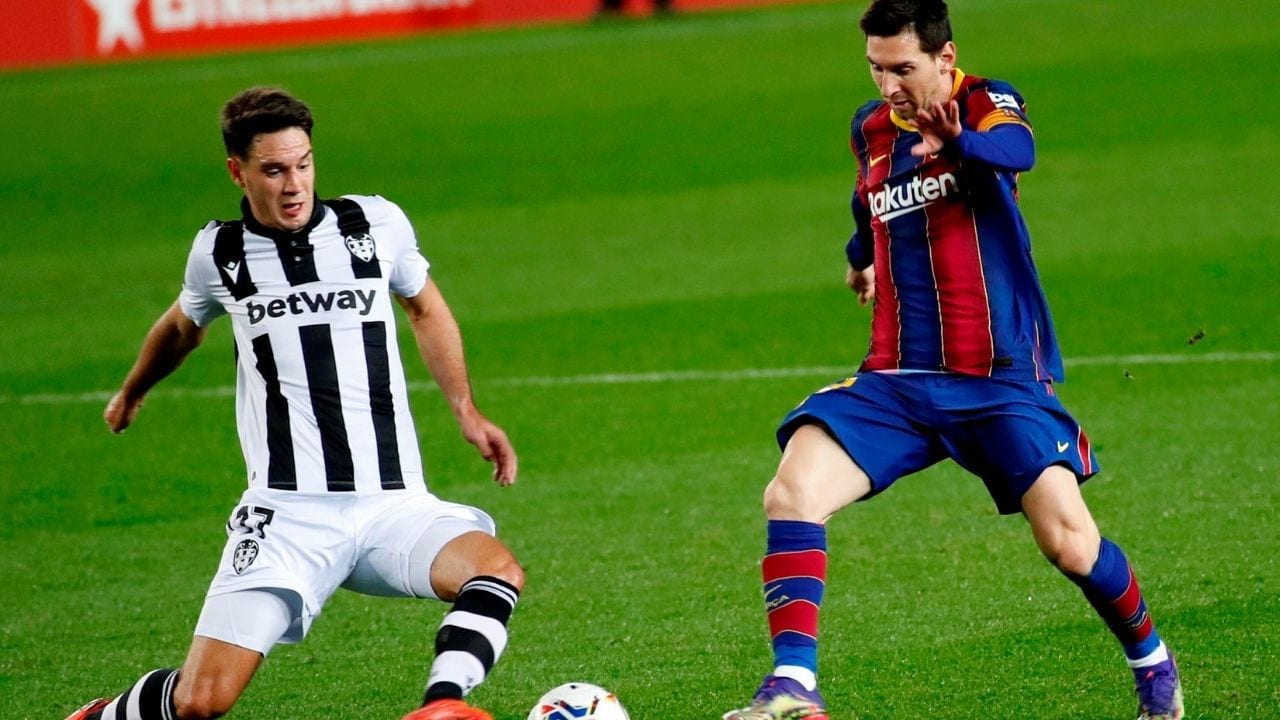 Barcelona saca un trabajado triunfo frente al Levante con gol de Messi