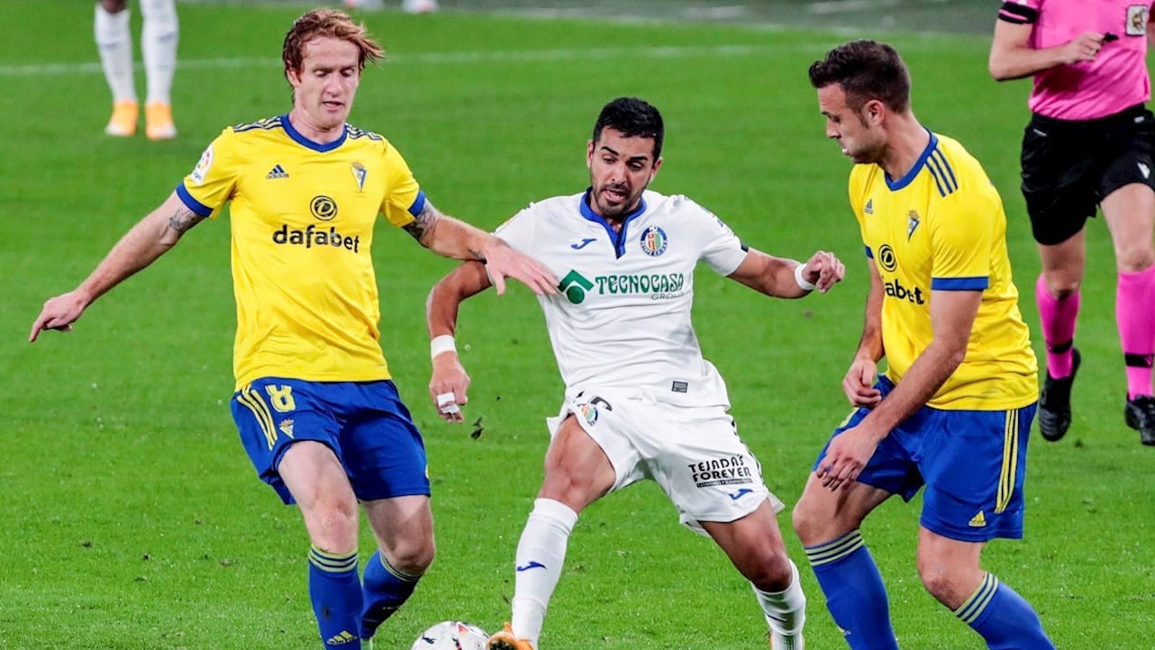 Choco Lozano jugó 24 minutos en nueva derrota del Cádiz en la Liga de España