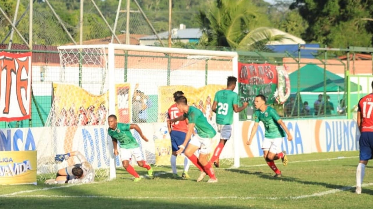 Marathón vence 3-1 al Olimpia en la ida del juego que define al campeón de las vueltas