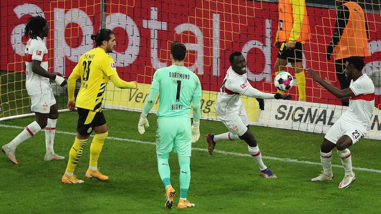 'Manita' del Stuttgart a un Borussia Dortmund sin Haaland