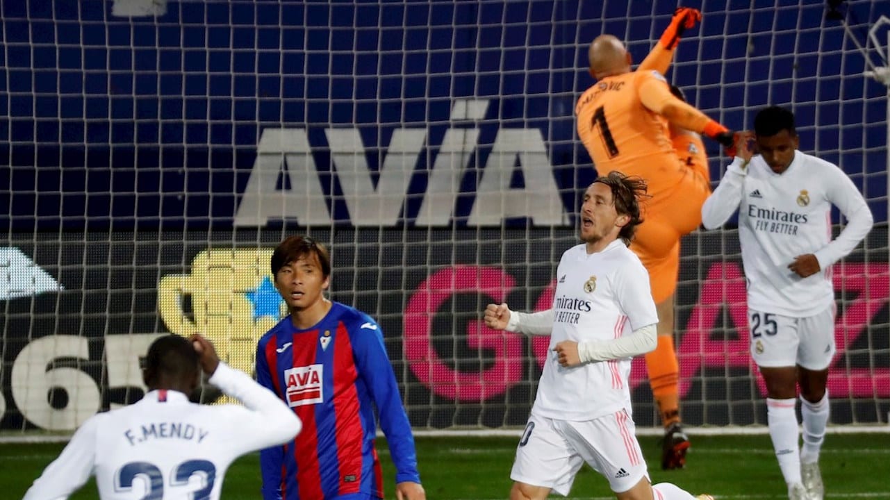 De visita, Real Madrid vence 3-1 al Eibar