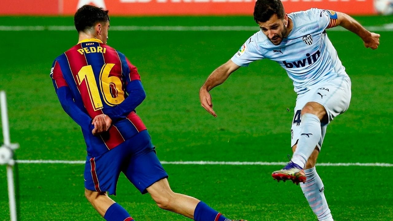 Gayà, capitán del Valencia: Hemos hecho un partido increíble