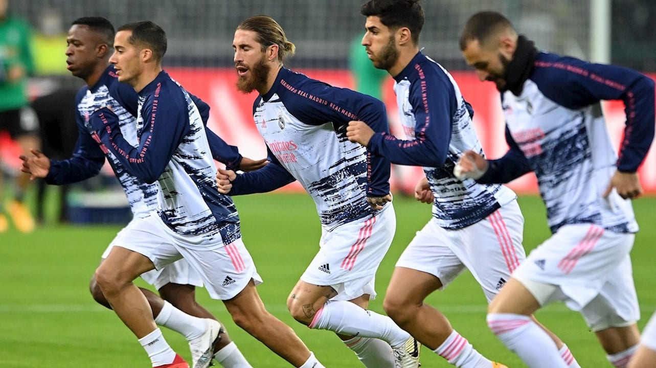 Sergio Ramos y Carvajal regresan a una convocatoria con cinco bajas