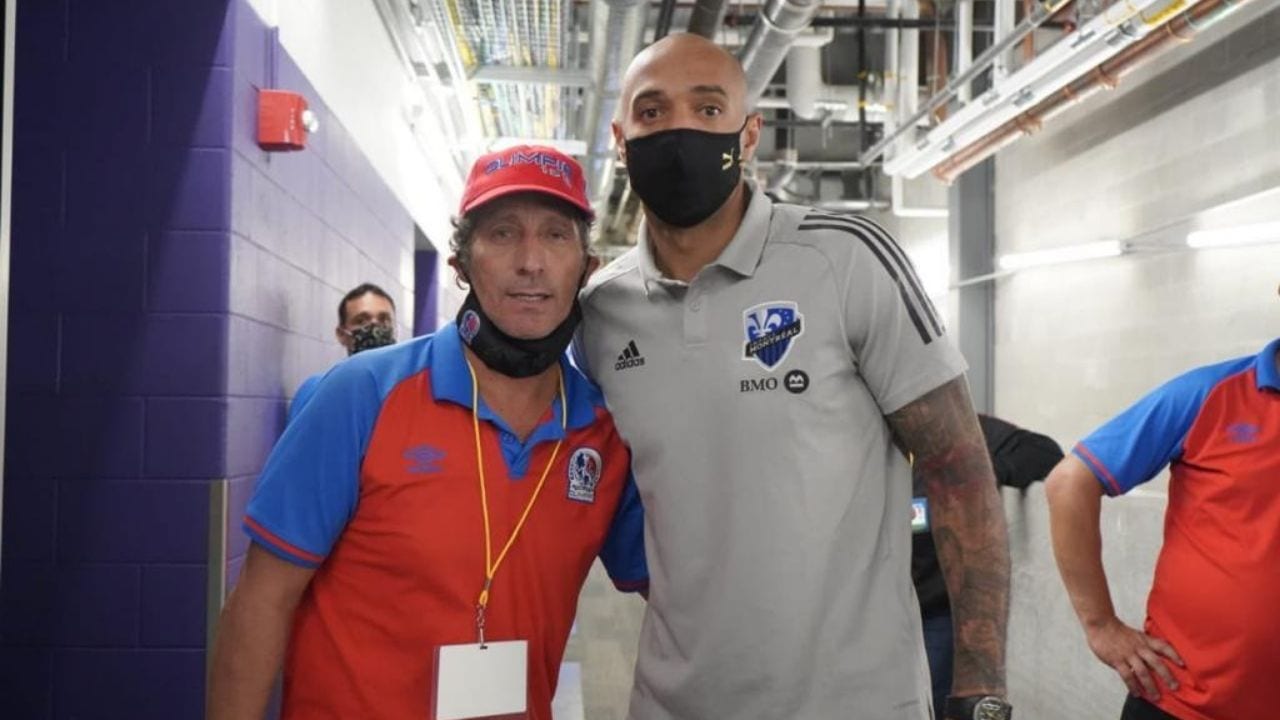 Thierry Henry elogió al Olimpia y le desea éxitos para el resto del torneo