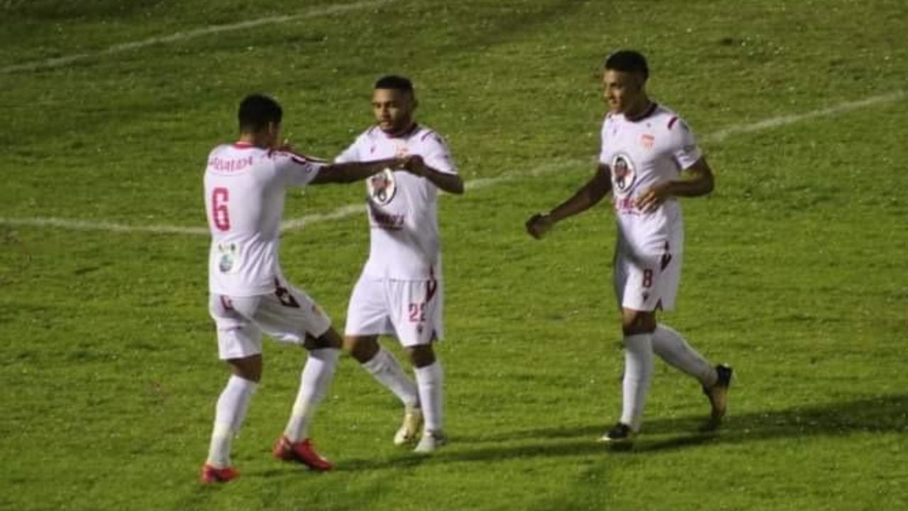 Vida humilló a los Lobos de la UPN y se medirán ante el Olimpia en semifinales