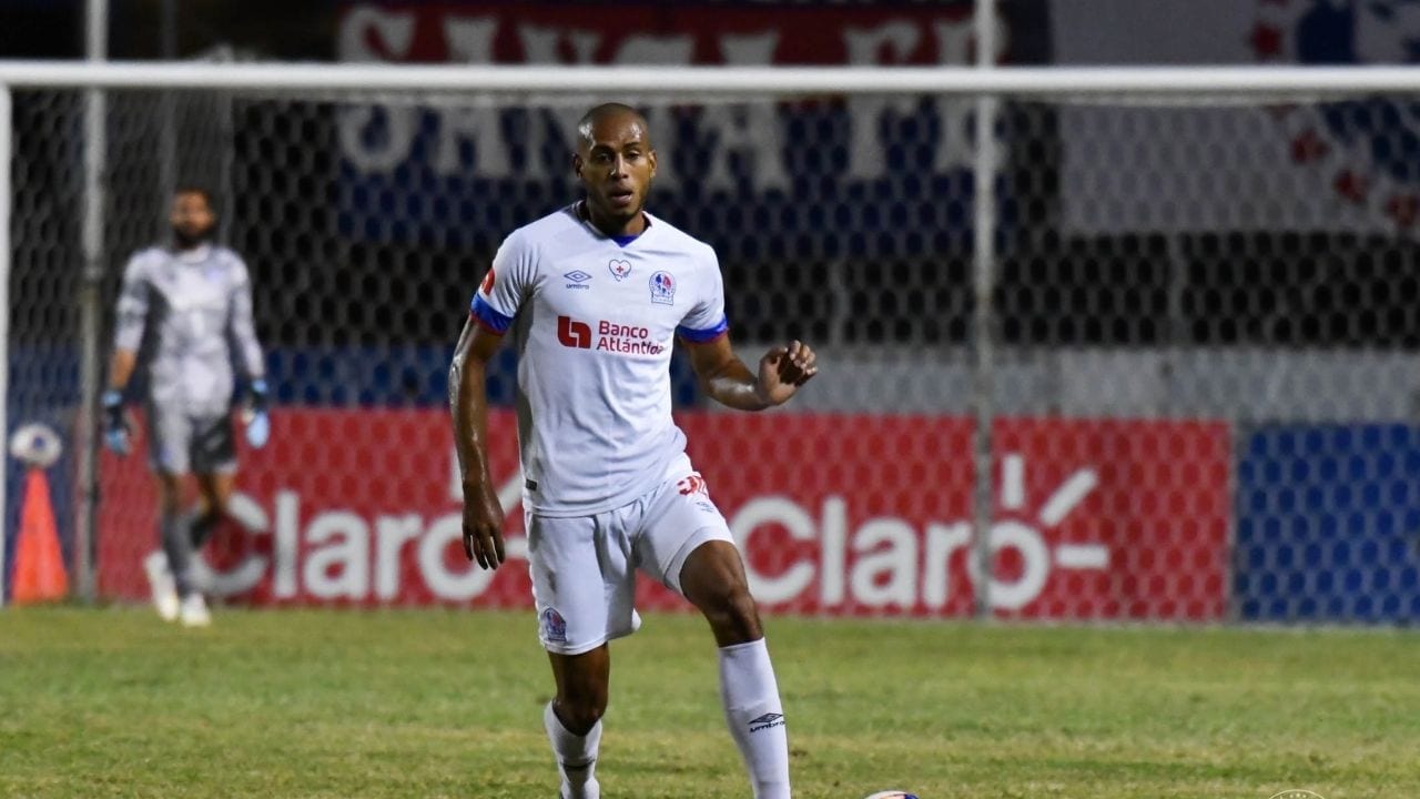 Olimpia pegó primero y está a un paso de su título número 32 en Liga Nacional