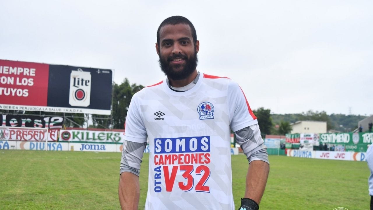 Edrick Menjívar: La exigencia que hay en Olimpia te ayuda a mejorar