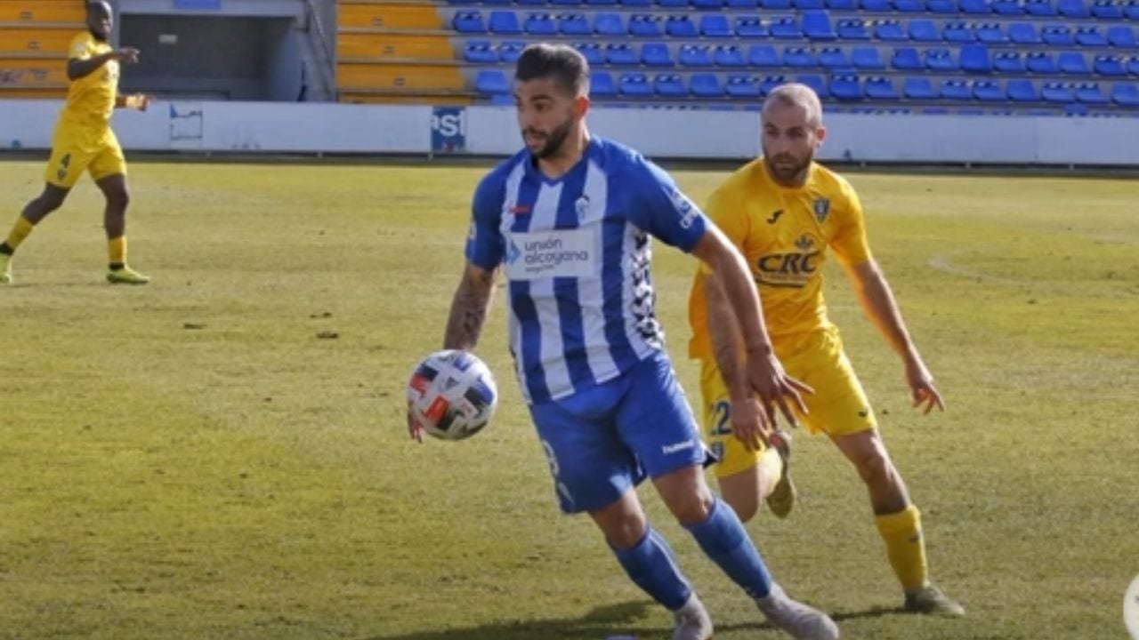 Jona Mejía anotó en victoria del Alcoyano sobre el Orihuela FC en España