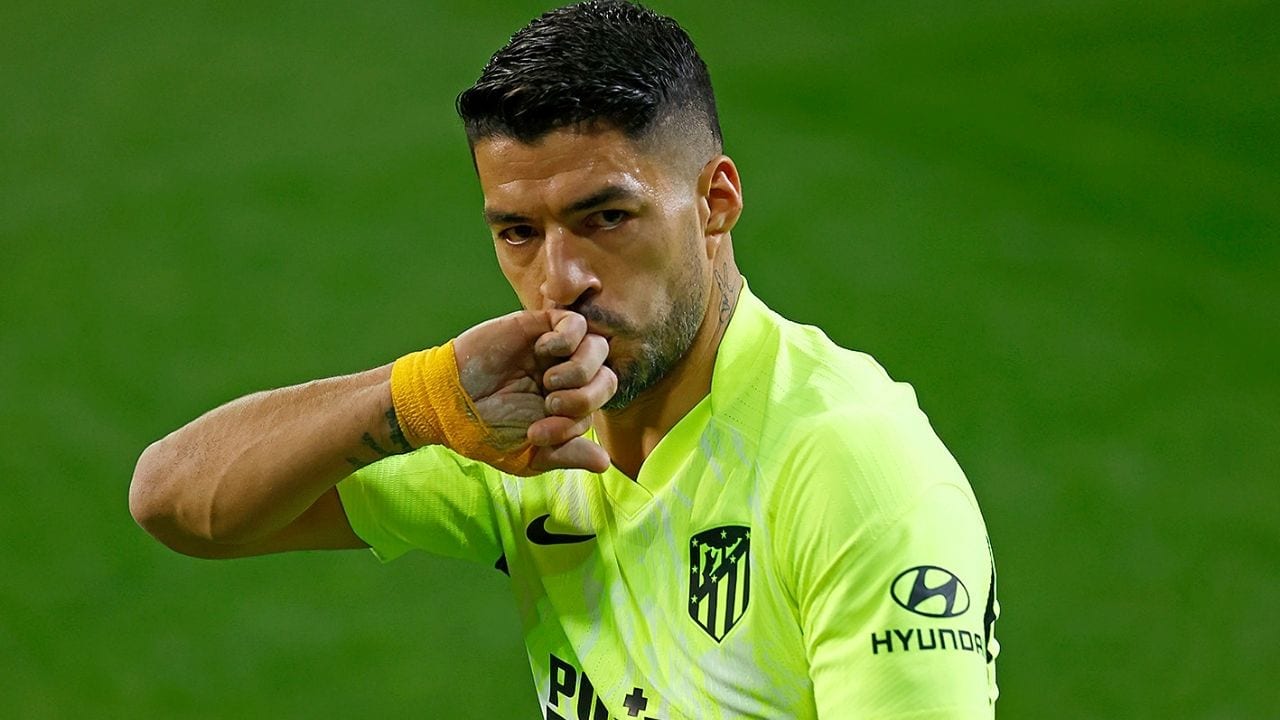 Doblete de Suárez da triunfo al Atlético de Madrid que sigue más líder que nunca
