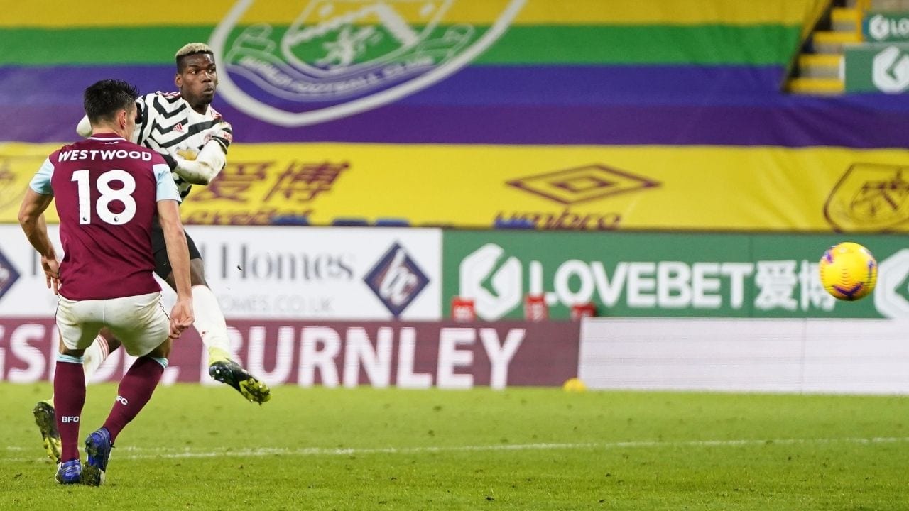 Manchester United venció al Burnley y es el nuevo líder de la Premier League