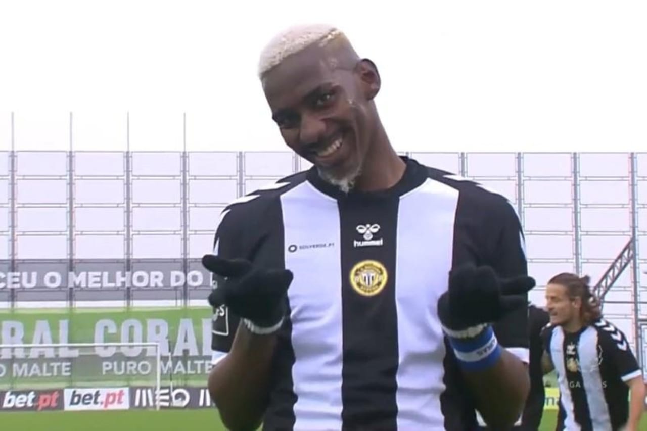 Bryan Róchez revela que en Portugal están encantados con el nivel de Alberth Elis