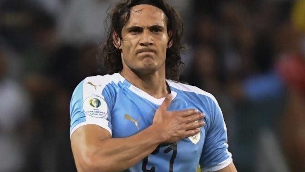 Cavani: 'Acepto la sanción pero no la comparto'