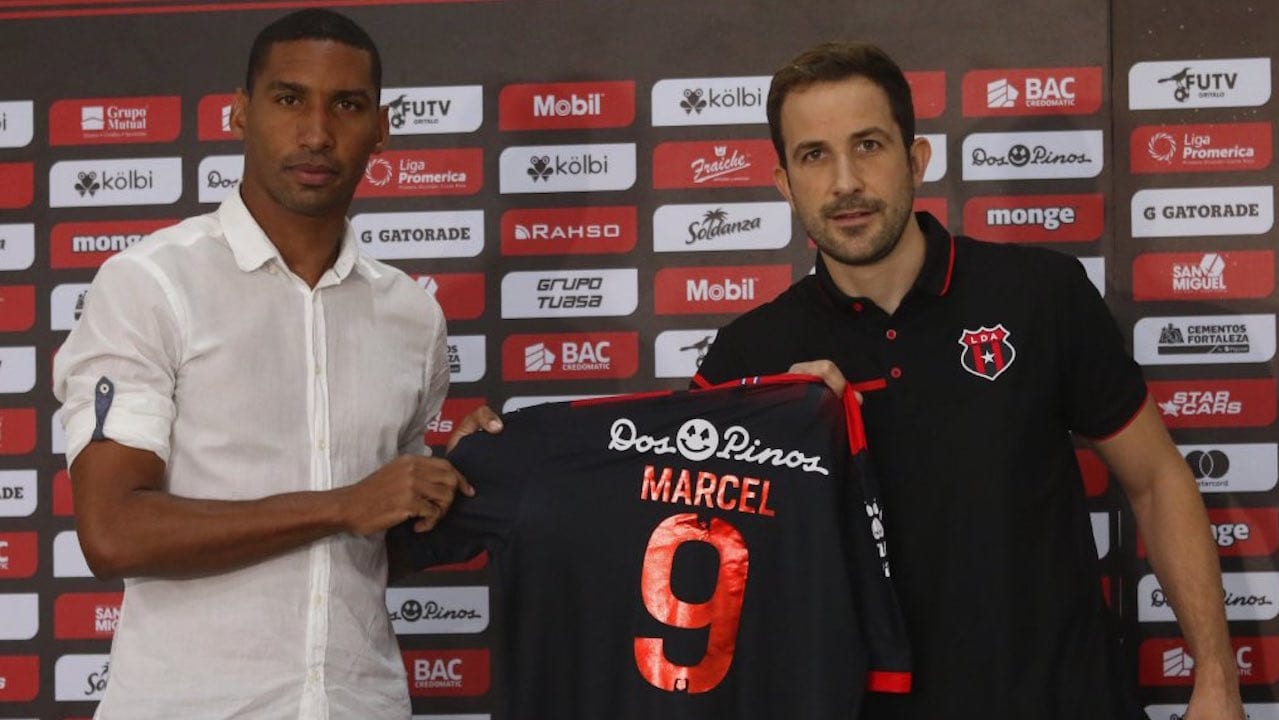 Alajuelense, rival de Olimpia en la Liga Concacaf, se refuerza con fichaje de cubano y mexicano