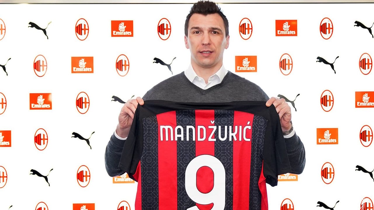 Mario Mandzukic desafía a la "maldición" del 9 del Milan