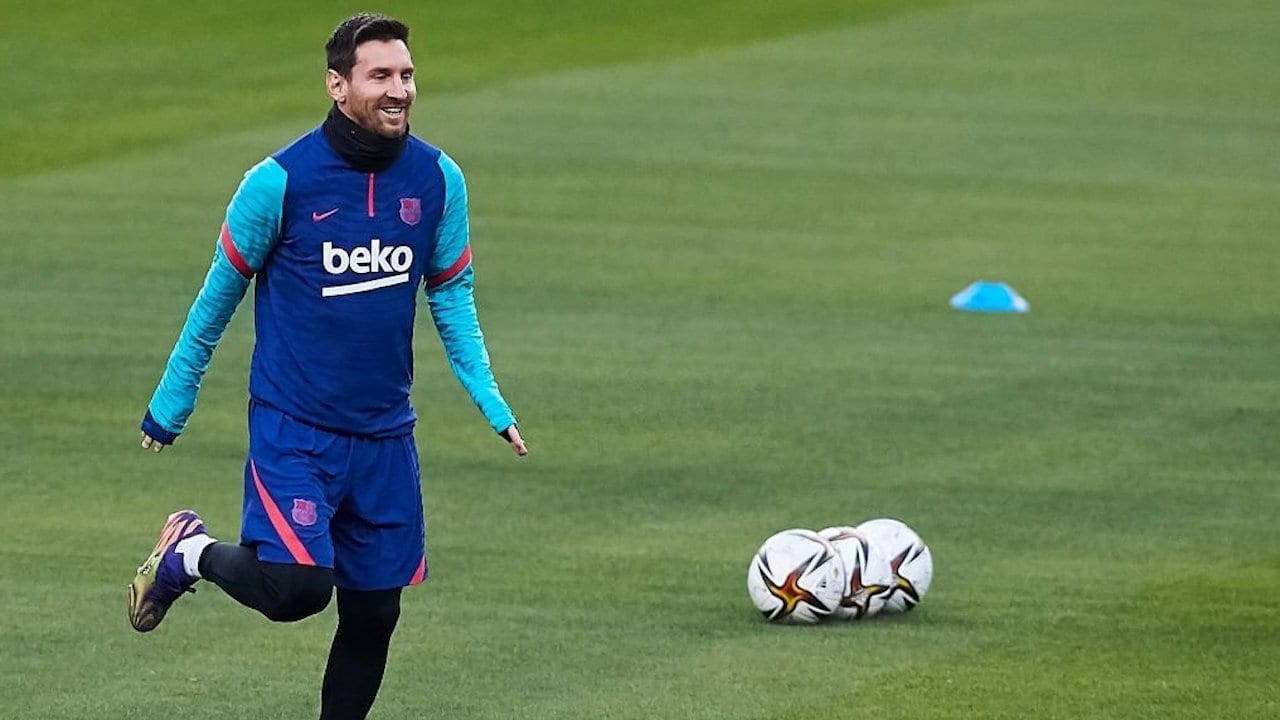 Lionel Messi sonríe y todo parece que será titular en la final de la Supercopa de España