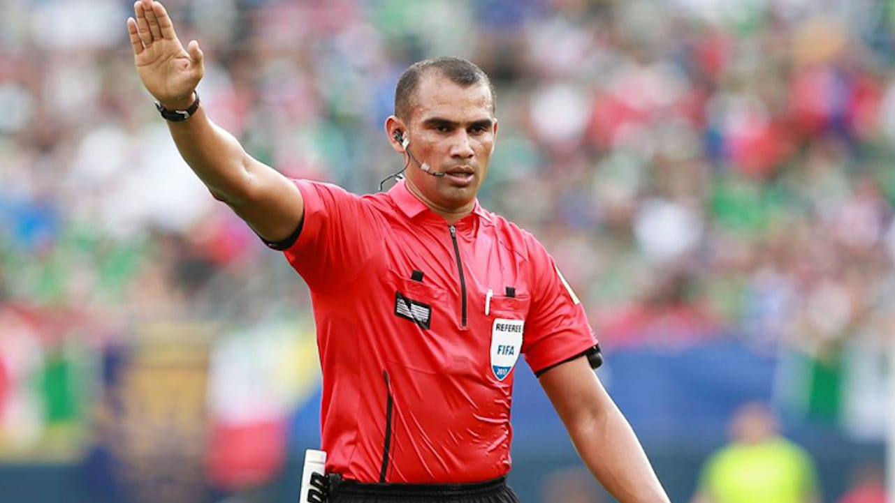 Óscar Moncada, el elegido para pitar la final entre Motagua y Olimpia