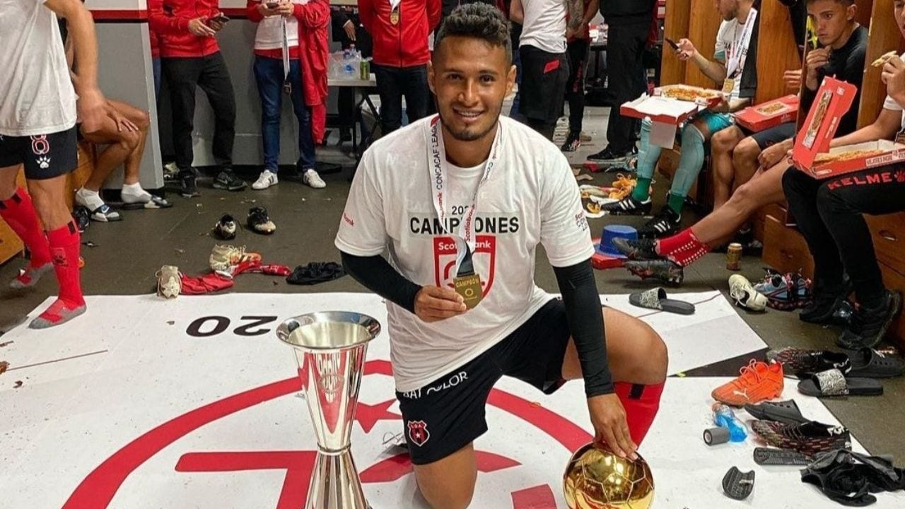 "Los hondureños no somos cagones", la frase de Alex López al coronarse campeón de Liga Concacaf