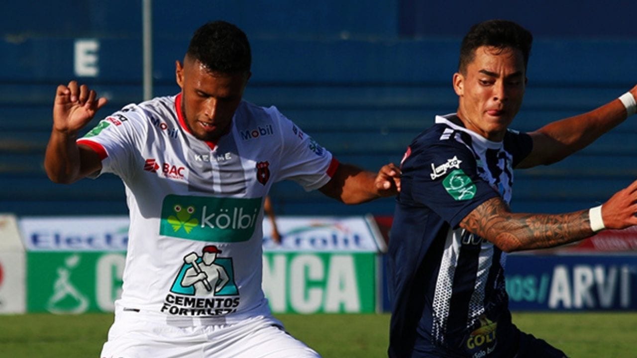 Alex López y Roger Rojas empataron en duelo de hondureños en Costa Rica