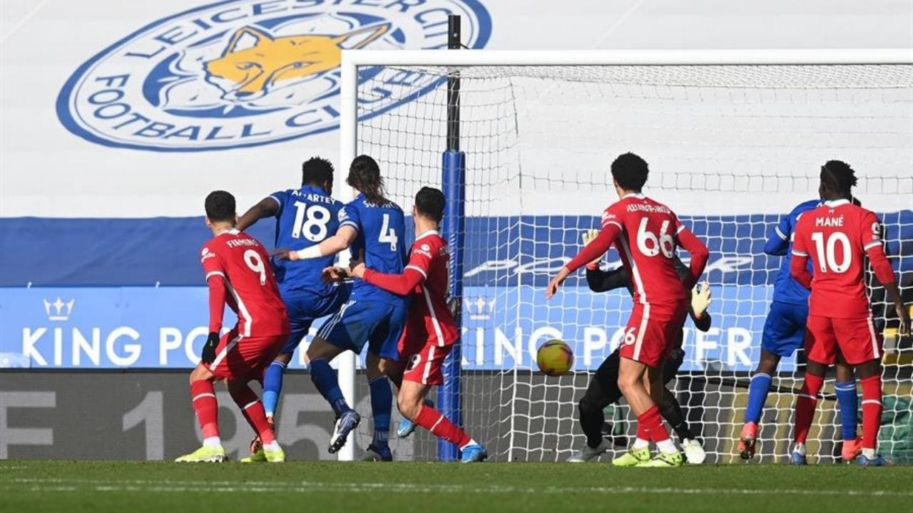 El Liverpool se 'despide' de la Premier en seis minutos para el olvido