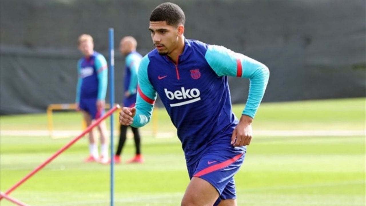 ¡Oficial! Ronald Araujo recibió alta médica y enfrentará al Sevilla