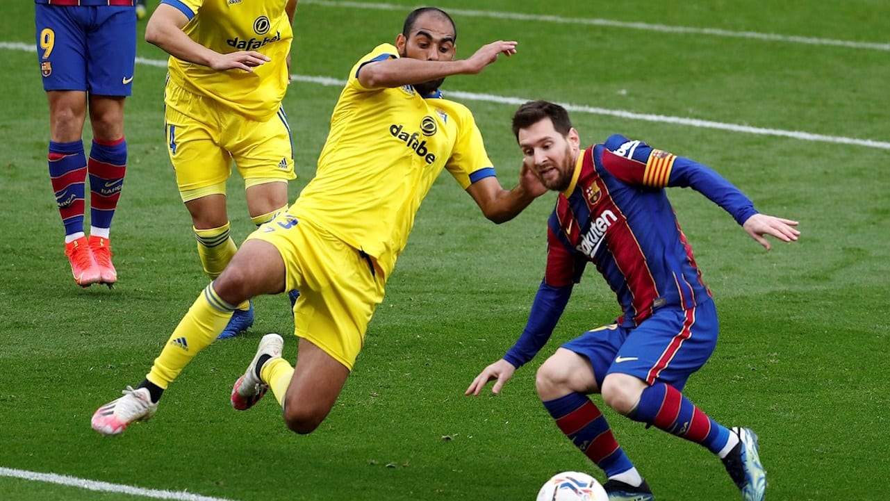 Cádiz le saca un valioso punto al Barcelona en el Camp Nou