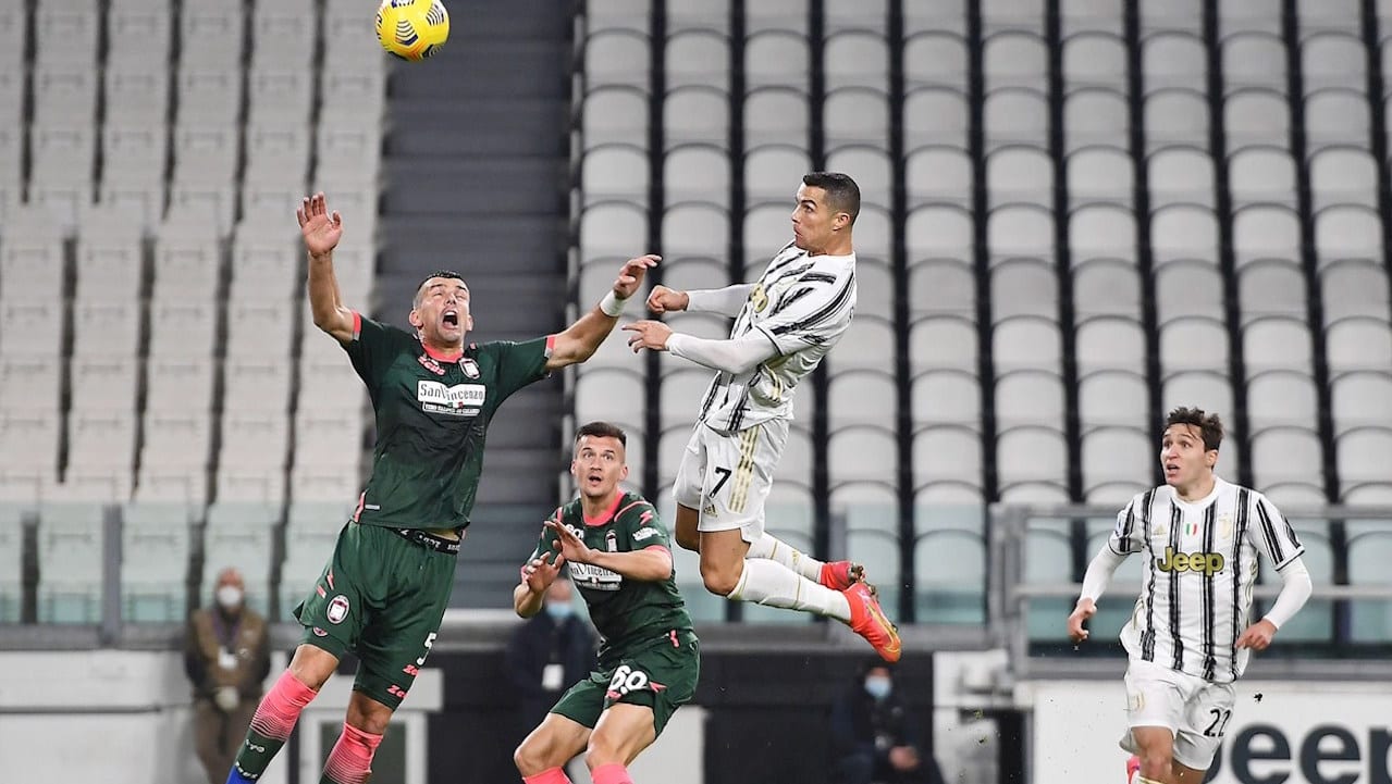 Doblete de Cristiano Ronaldo que reactiva a la Juventus