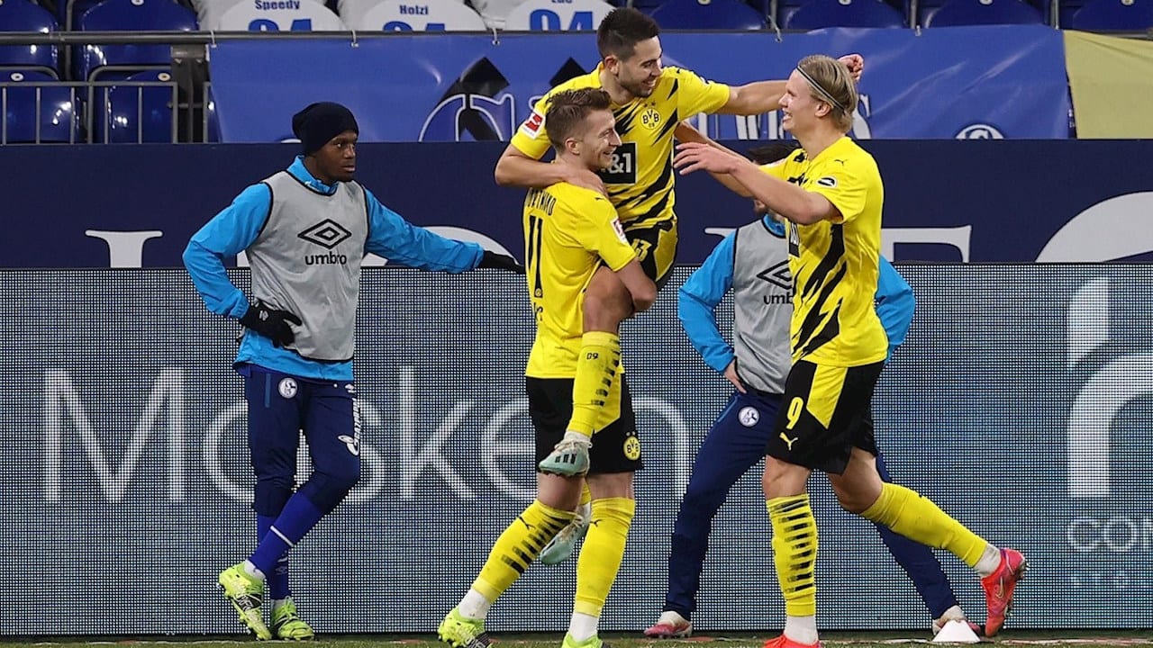 Doblete de Erling Haaland en triunfo del Dortmund en su visita ante el Schalke 04