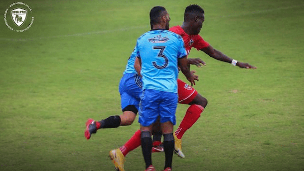 Rubilio Castillo anota el tanto del triunfo en amistoso del Royal Pari