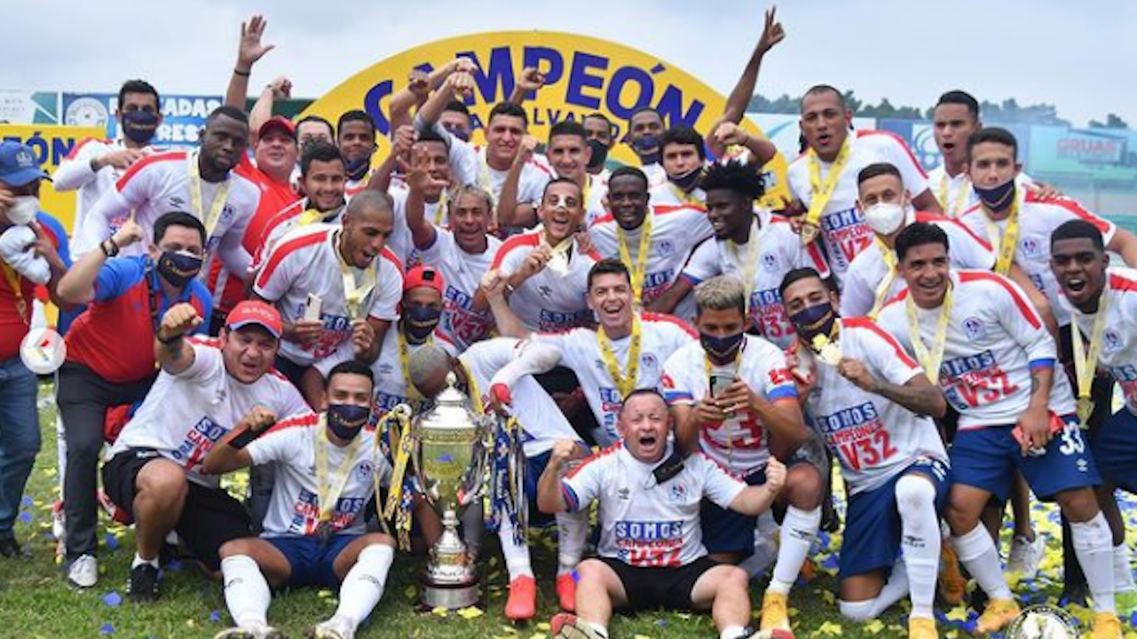 Olimpia integra lista de equipos vigentes con más títulos internacionales en un década