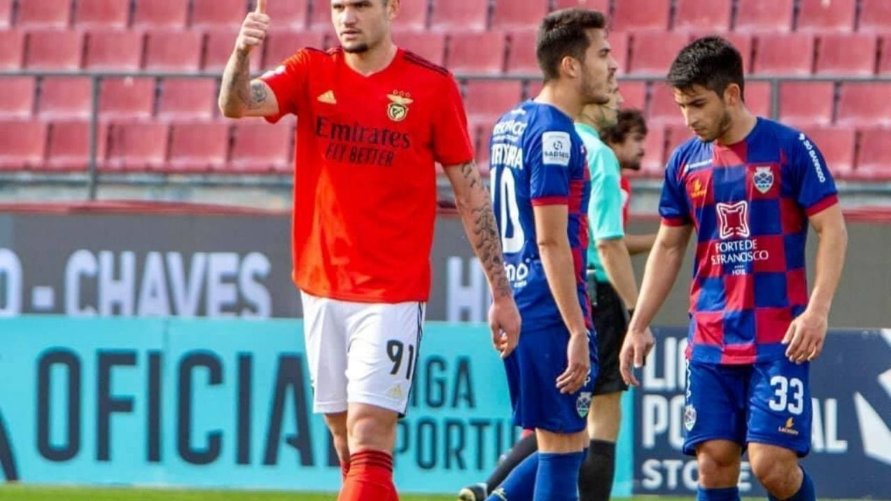 Jonathan Rubio fue titular en empate del Chaves ante ante el Benfica II