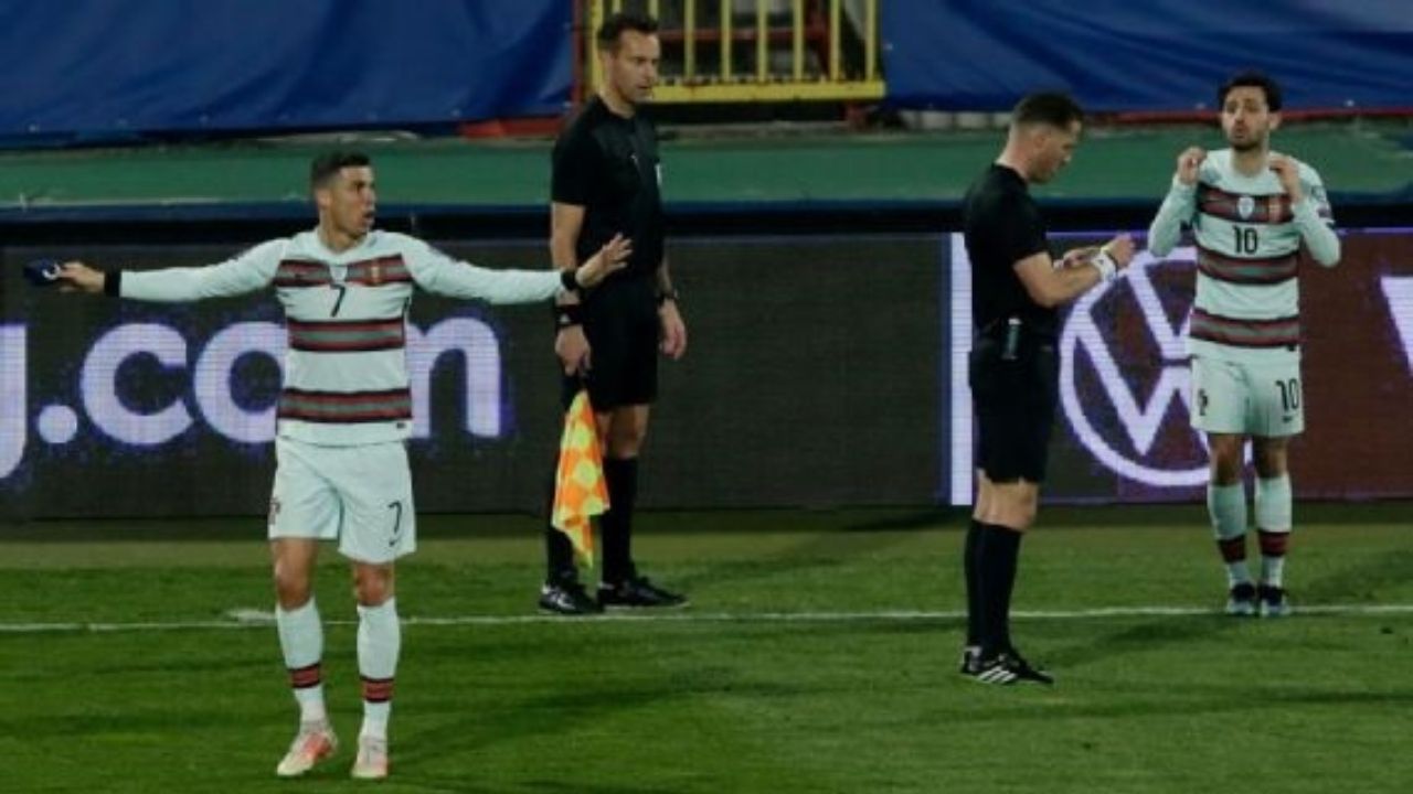 Árbitro pide disculpas a Portugal por el gol invalidado a Cristiano Ronaldo