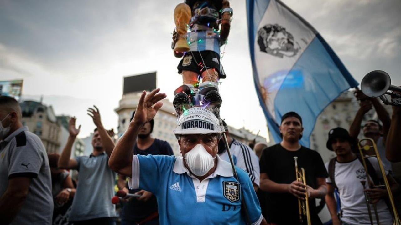 Marcha en Argentina en honor a Diego Maradona: "No se murió, lo mataron"