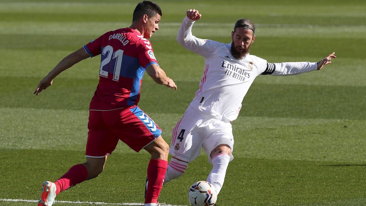 Doblete de Benzema le da el triunfo al Real Madrid sobre el Elche