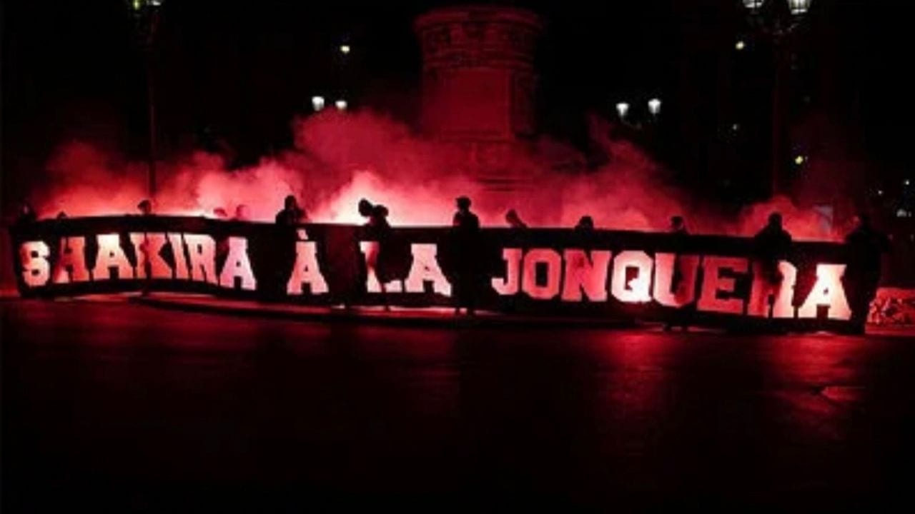 Los Ultras del PSG envían mensaje ofensivo a Shakira