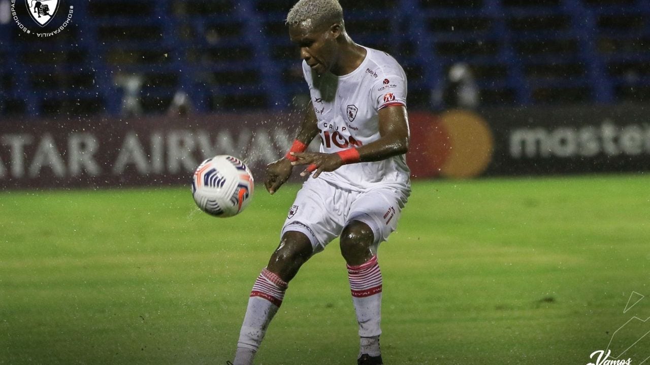 Rubilio Castillo y el Royal Pari eliminados por el Guaraní de la Copa Libertadores
