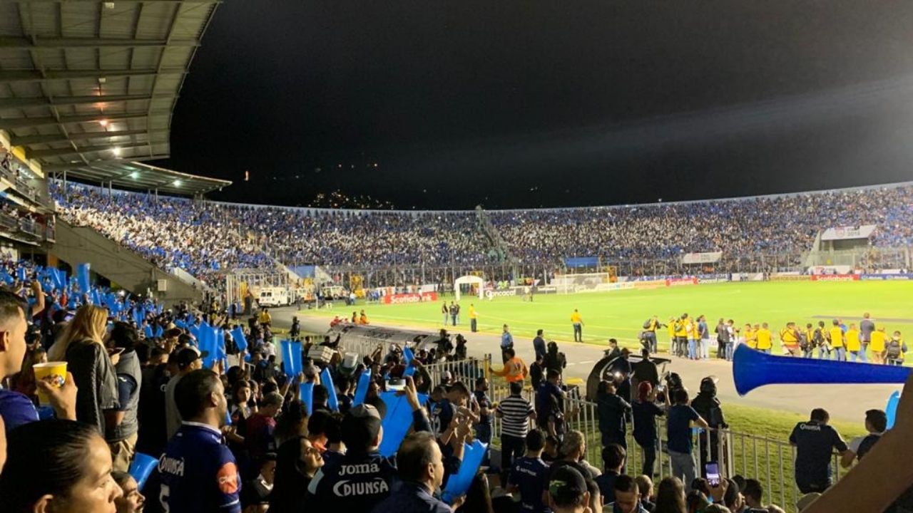Liga Nacional espera que Sinager apruebe jugar con aficionados la parte final del torneo