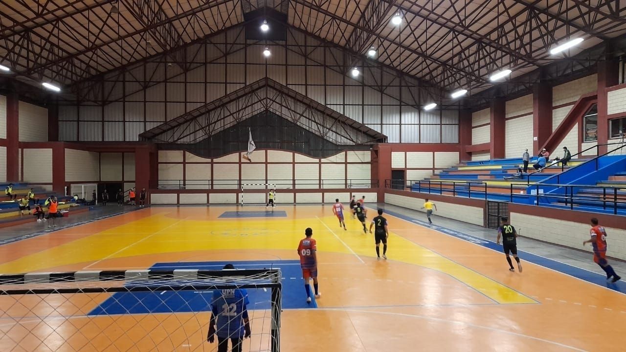 Comienza el auge en el fútbol sala: El Inter-Kennedy propina paliza de 6-0 a Lobos de la UPN