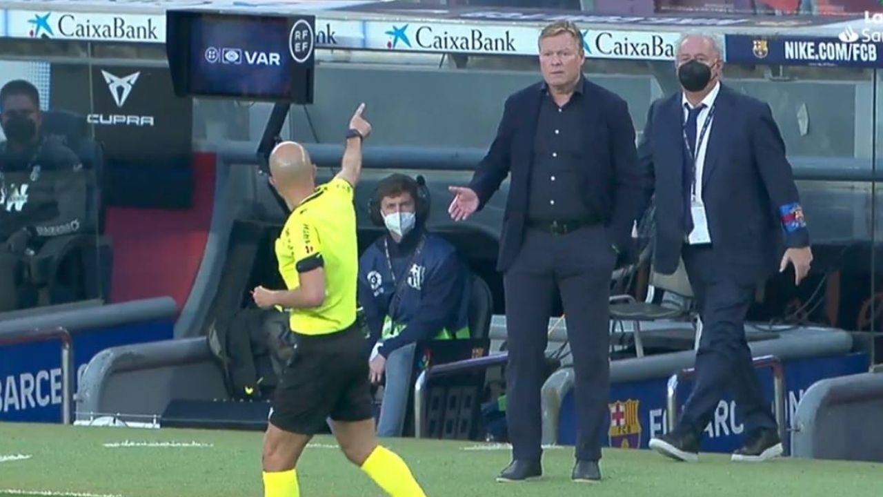 El Barcelona presentará un recurso por la tarjeta roja a Ronald Koeman