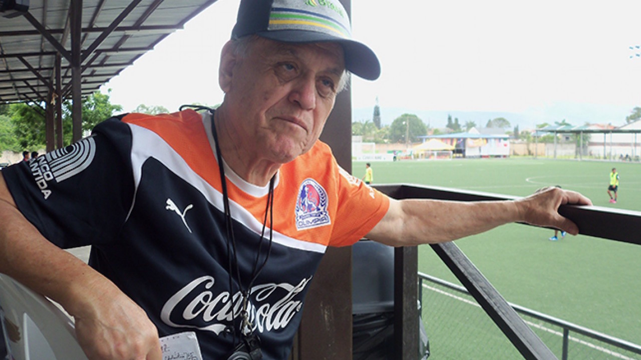 Chelato Uclés y los tres títulos que alzó al mando del Olimpia