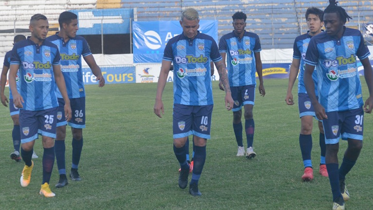 Carlos Pineda y el emotivo mensaje tras el descenso del Real de Minas