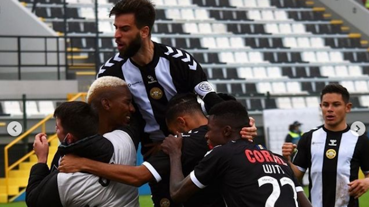 Golazo de Bryan Róchez en derrota del Nacional ante el Portimonense
