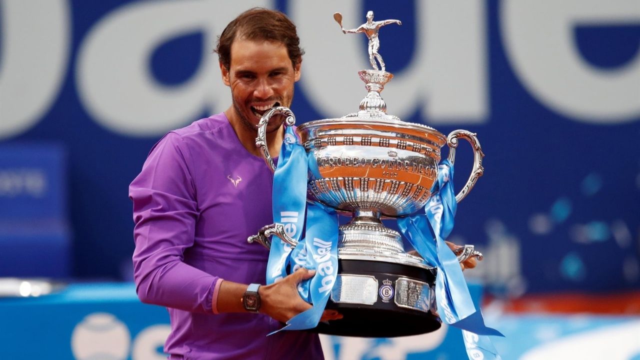 Nadal vuelve a reinar en Barcelona tras una épica final contra Tsitsipas