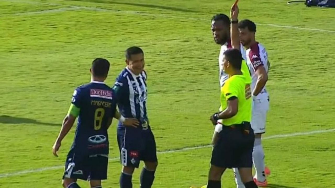 Cartaginés de Costa Rica apelará castigo a Roger Rojas por expulsión ante el Saprissa