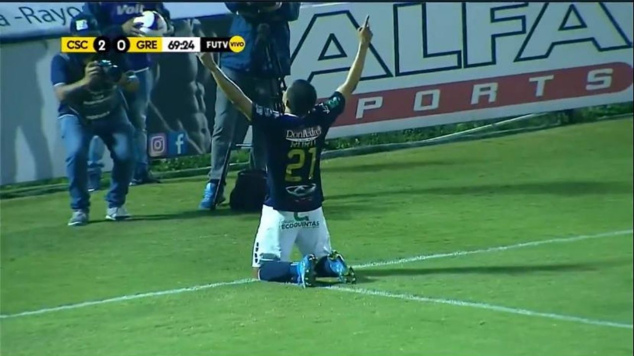 Roger Rojas anotó gol en triunfo del Cartaginés y rompió un récord en el fútbol de Costa Rica