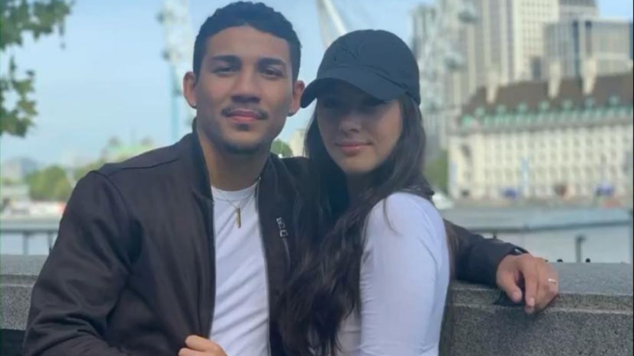 Teofimo López se puso romántico y sorprendió a su esposa en un nuevo aniversario