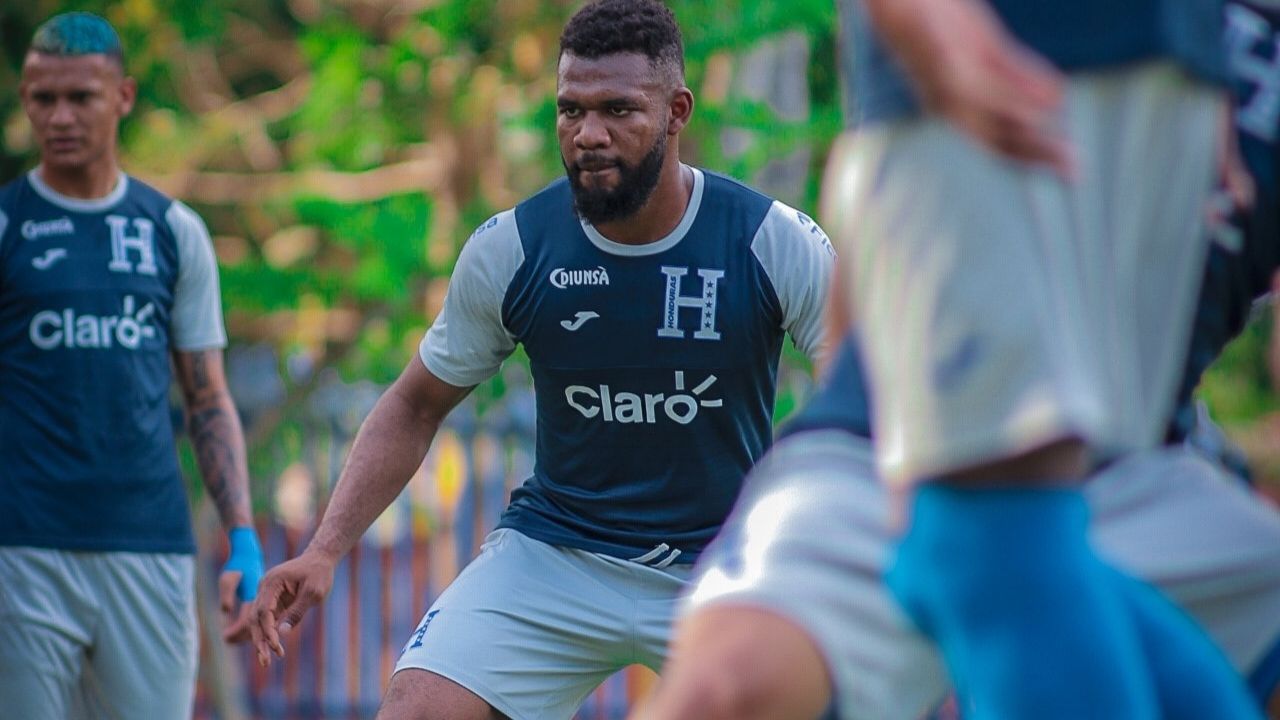 Benguché ya entrenó con la selección de Coito y calienta motores para estar a tope