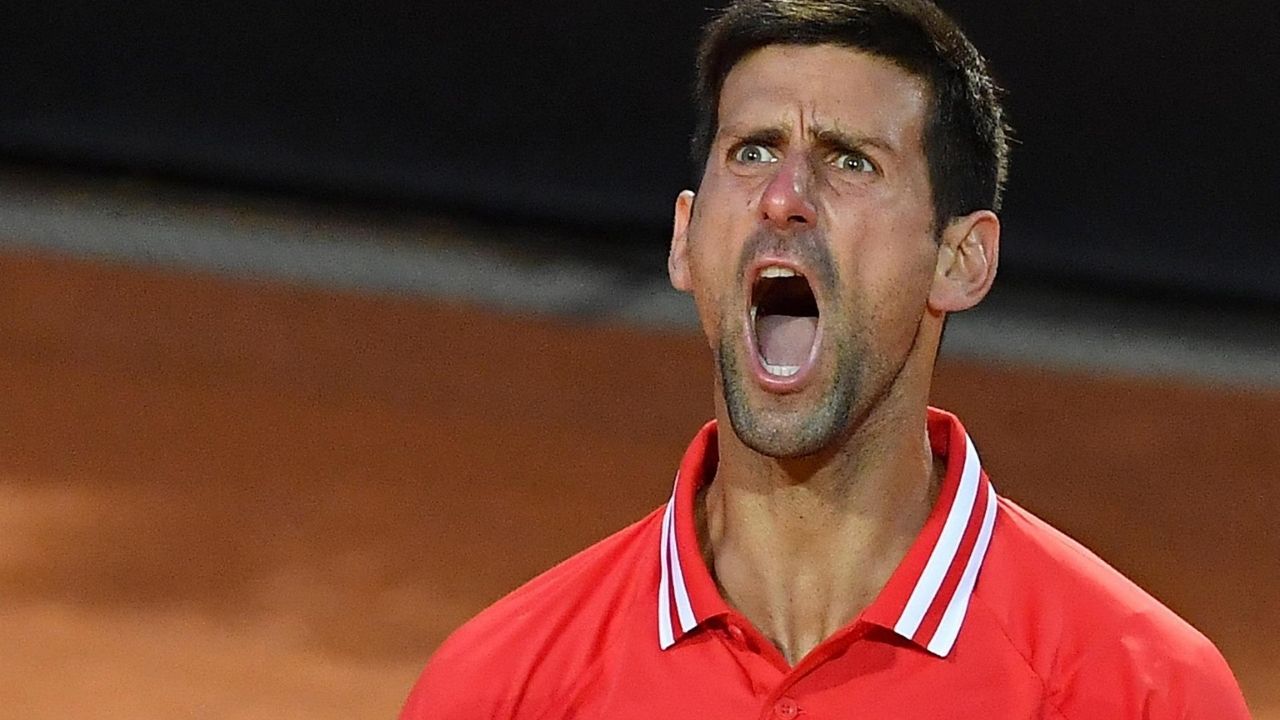 Djokovic venció a Sonego y reta a Nadal en la final de Roma