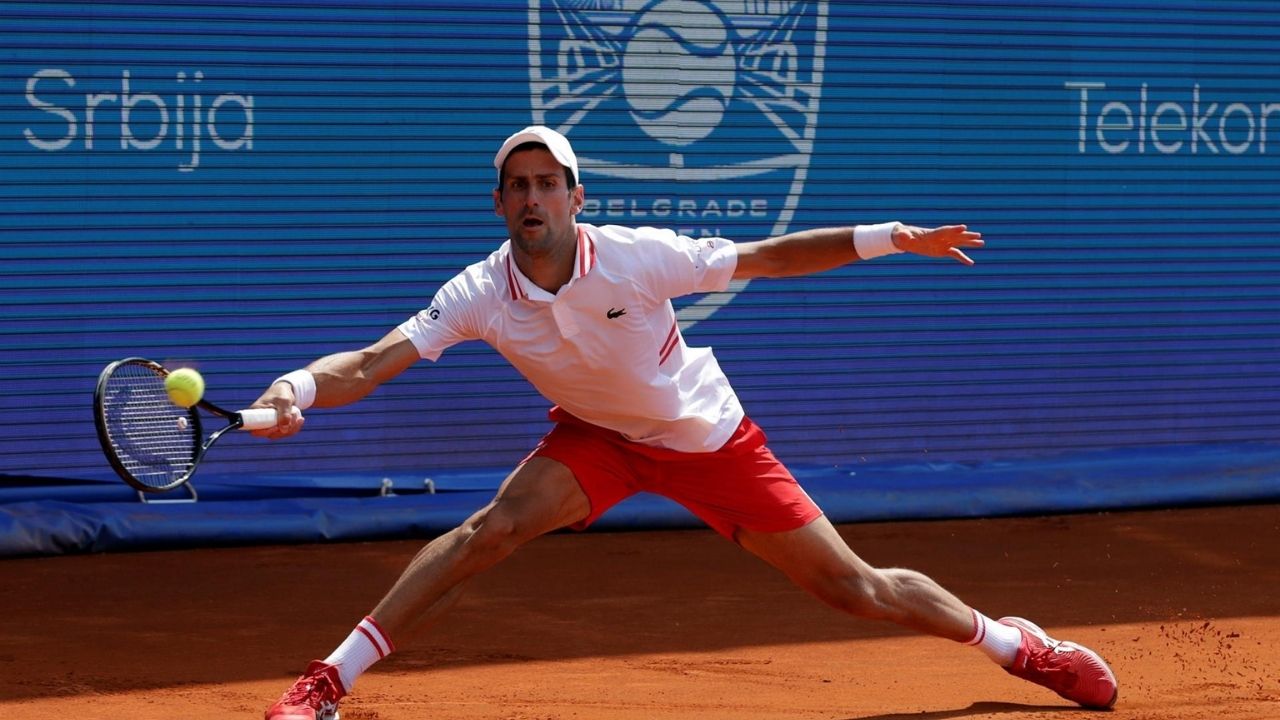 Djokovic debuta con triunfo ante Moraing y se las verá con Federico Coria